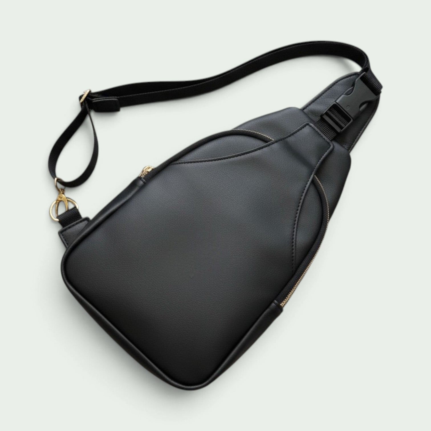 Schwarze Schneckenschmiede Sling Bag Wayfarer aus Kunstleder mit verstellbarem Gurtband und Reißverschlussfächern